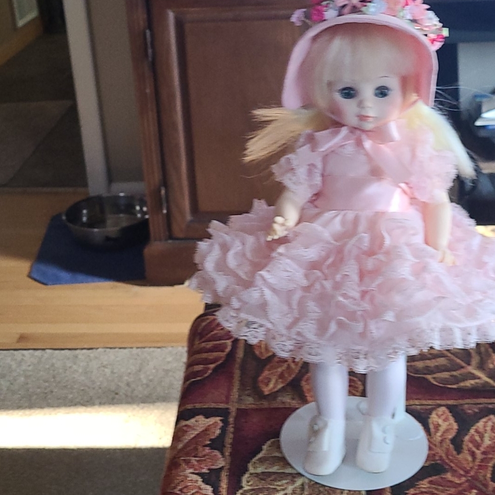 Glass/porcelain doll